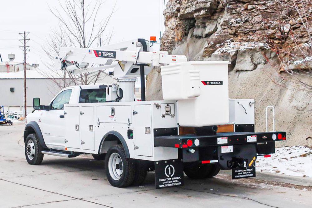 40 ft Insulated Non Material Handling Distribution Bucket Truck