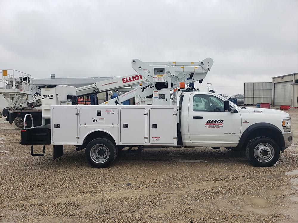 39 ft Non Insulated AWD Telecom Bucket Truck