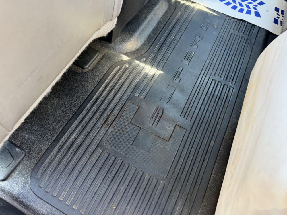 2018 Ford F-550 4x4 Crew Cab Flatbed Truck