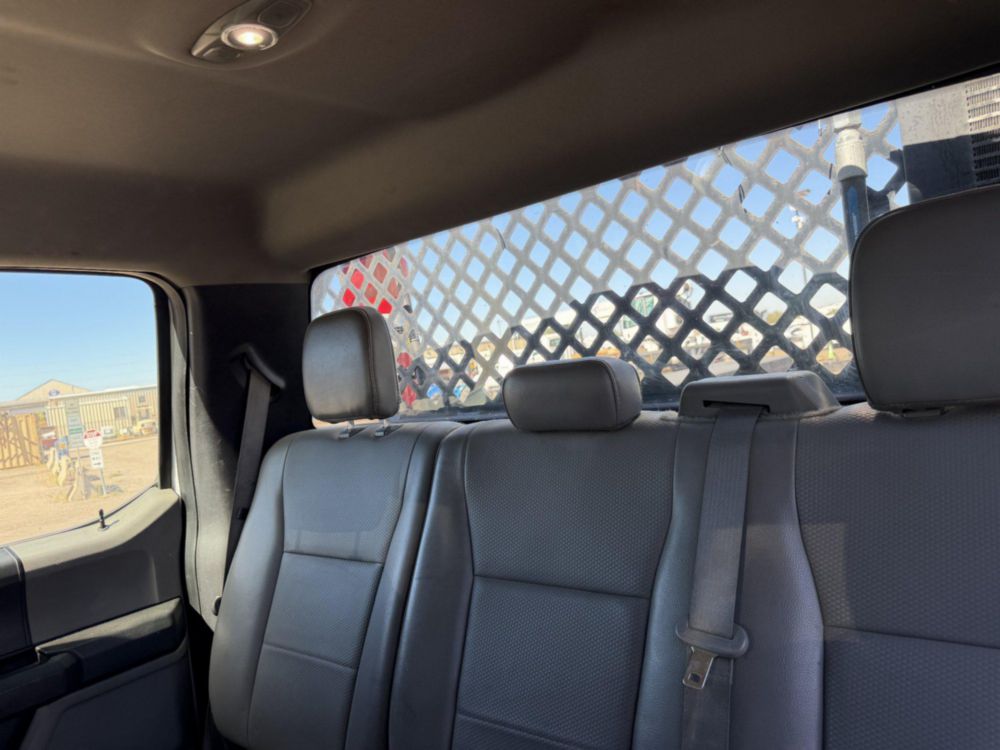 2018 Ford F-550 4x4 Crew Cab Flatbed Truck