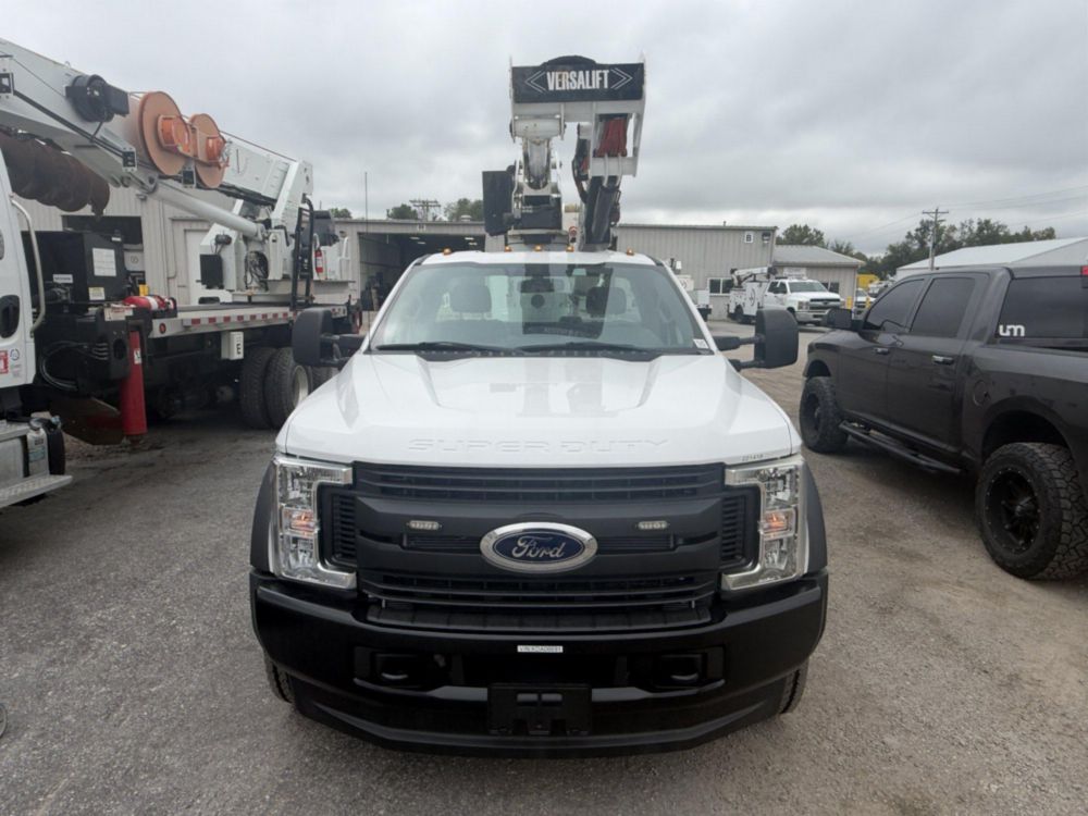 2019 Ford F-550 4x4 Versalift VST-40I Material Handler Bucket Truck