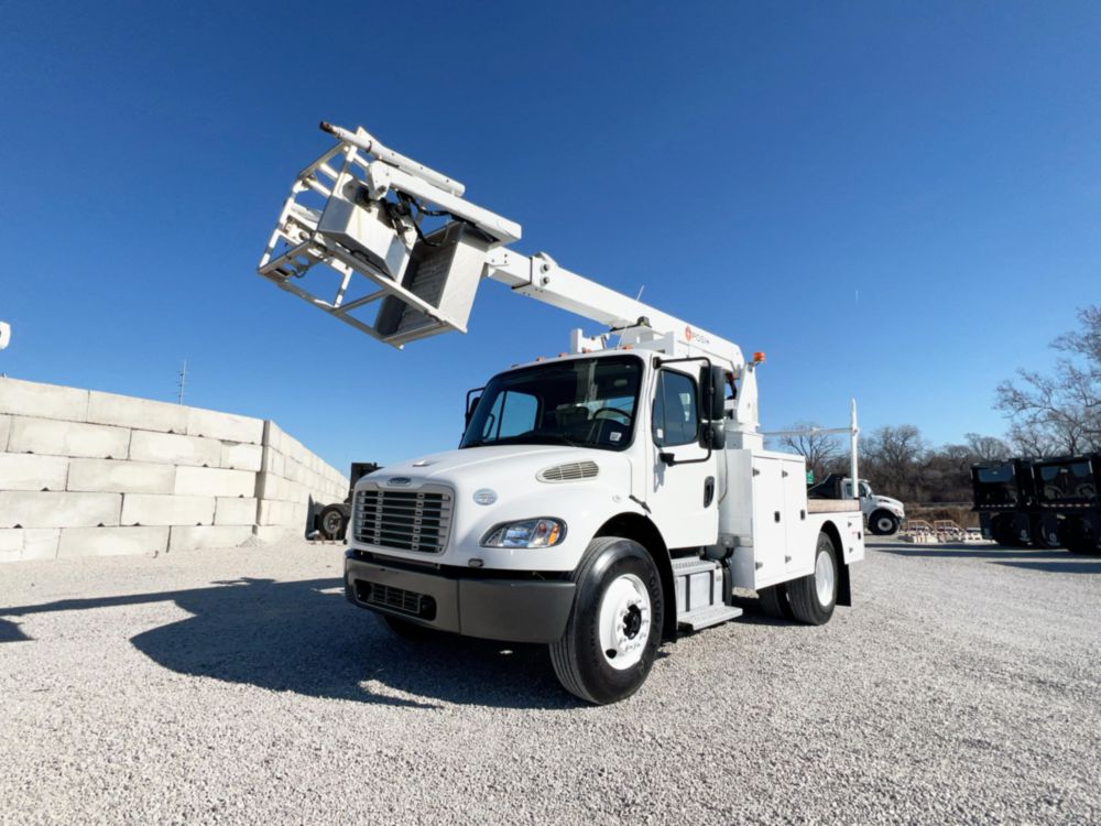 2019 Freightliner M2106 4x2 POSI+ 800-40 Cable Placer