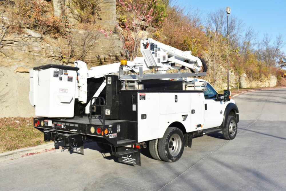 38 ft Insulated AWD Telecom Bucket Truck