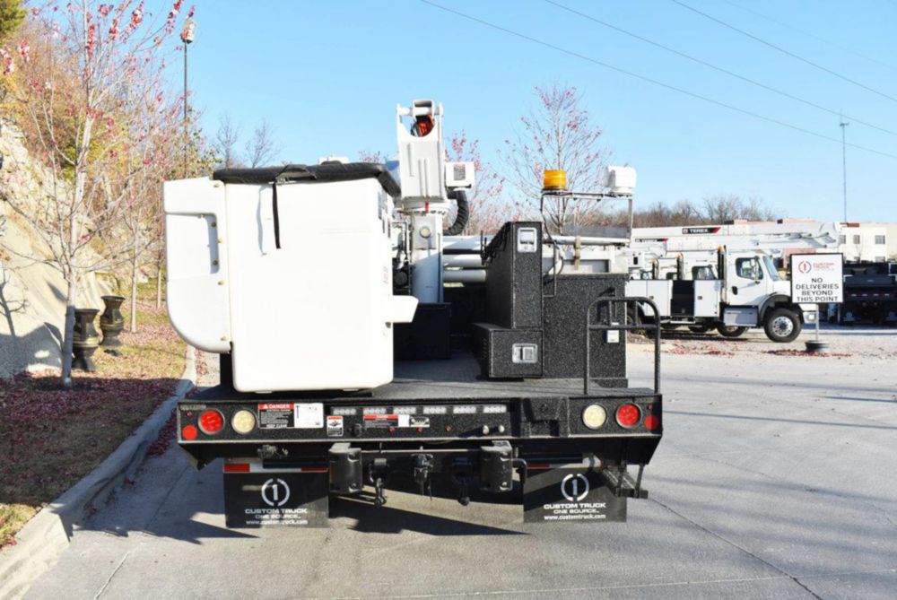 38 ft Insulated AWD Telecom Bucket Truck