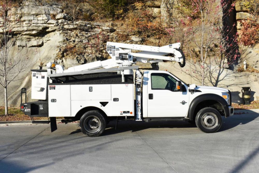 38 ft Insulated AWD Telecom Bucket Truck