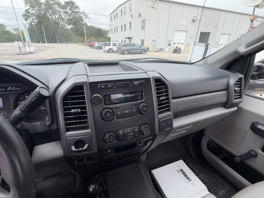 2019 Ford F-550 4x4 Versalift VST-40I Material Handler Bucket Truck