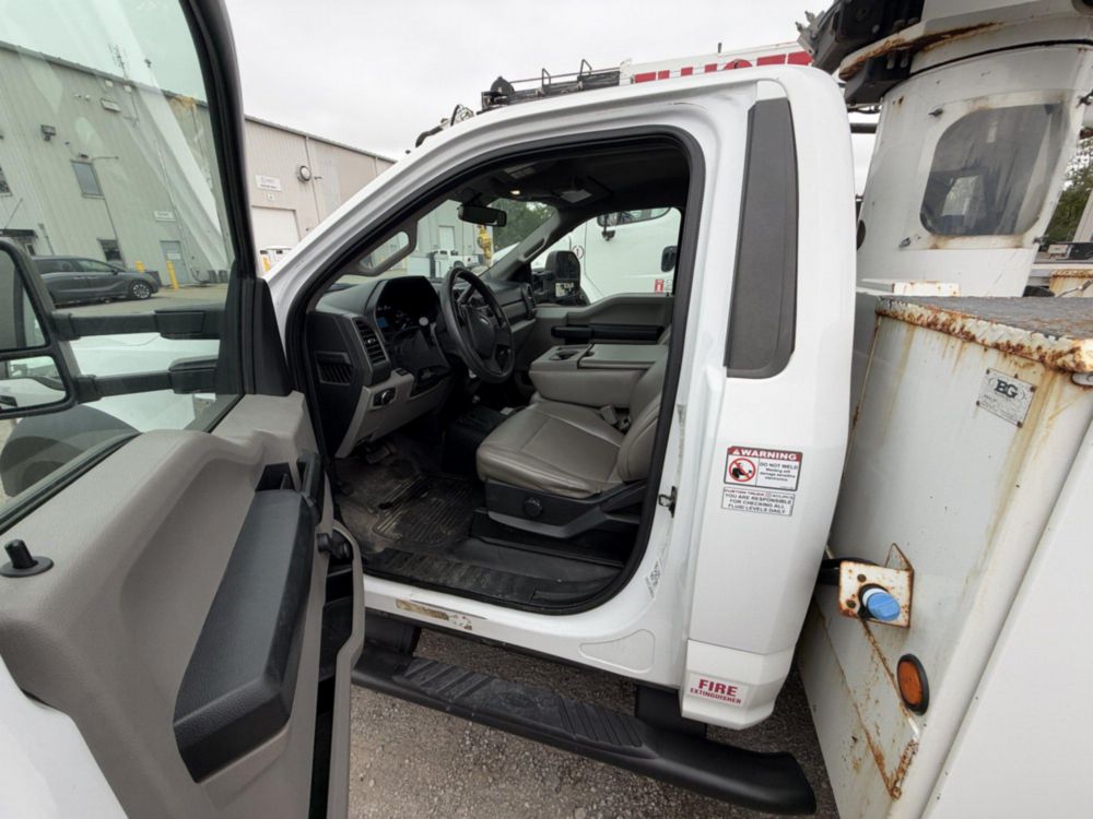 2019 Ford F-550 4x4 Versalift VST-40I Material Handler Bucket Truck