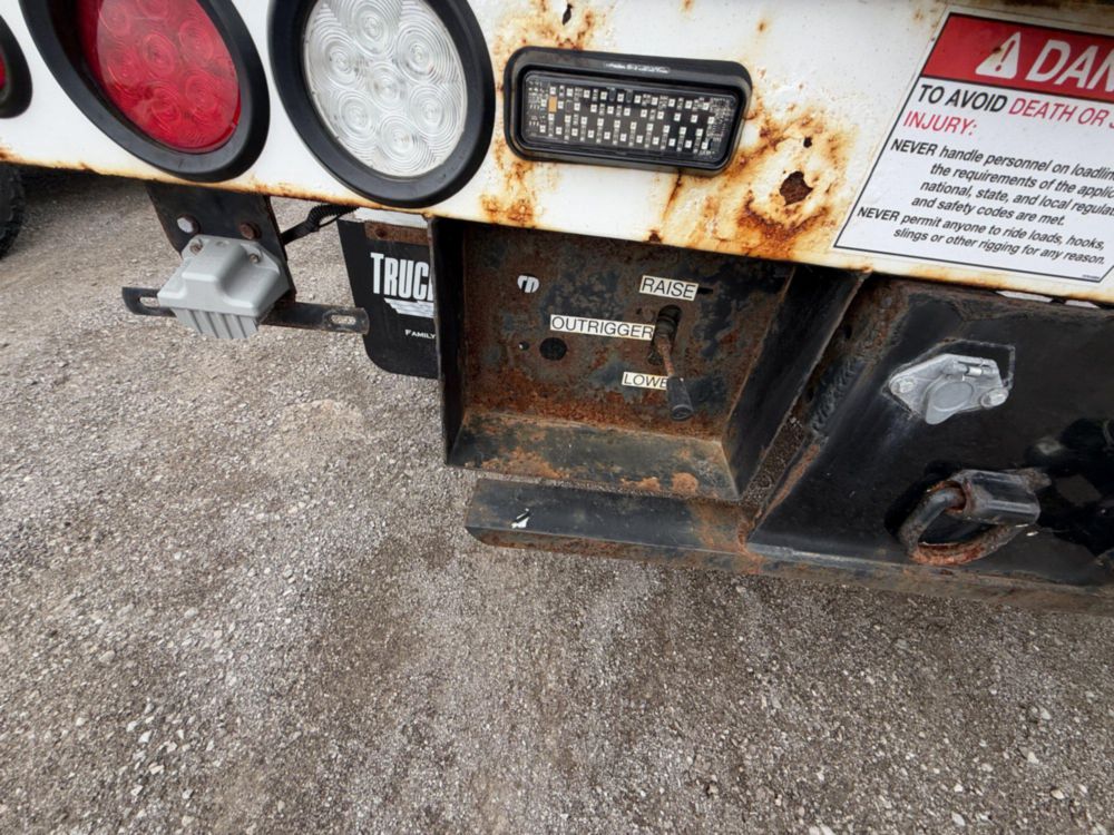 2019 Ford F-550 4x4 Versalift VST-40I Material Handler Bucket Truck