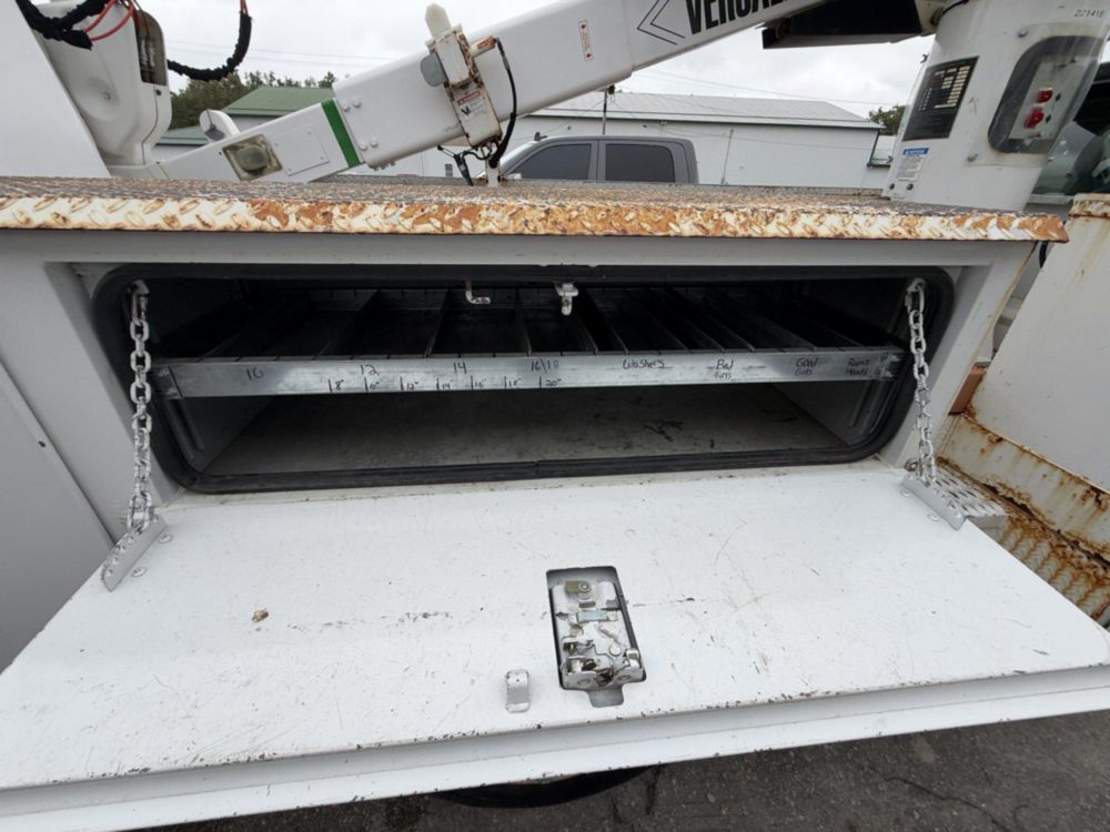 2019 Ford F-550 4x4 Versalift VST-40I Material Handler Bucket Truck