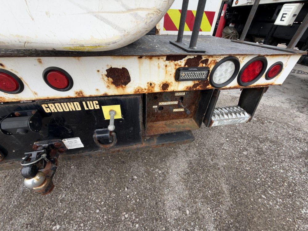 2019 Ford F-550 4x4 Versalift VST-40I Material Handler Bucket Truck