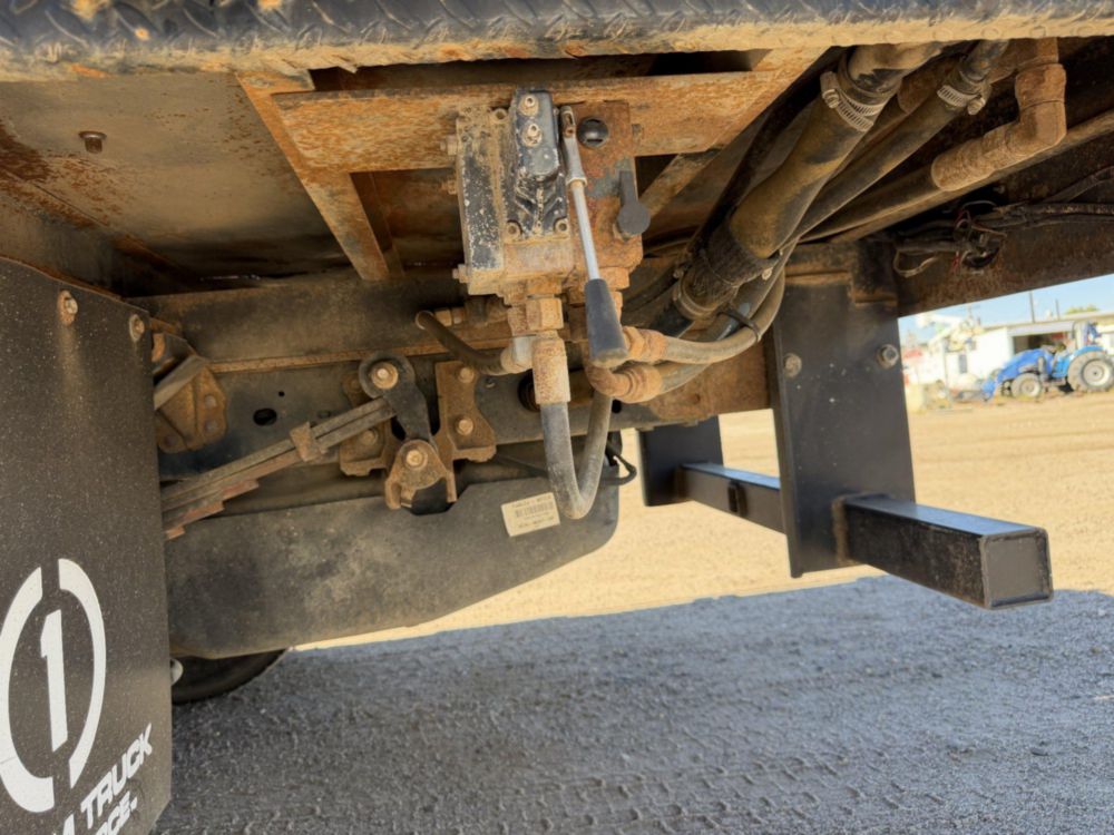 2018 Ford F-550 4x4 Crew Cab Flatbed Truck