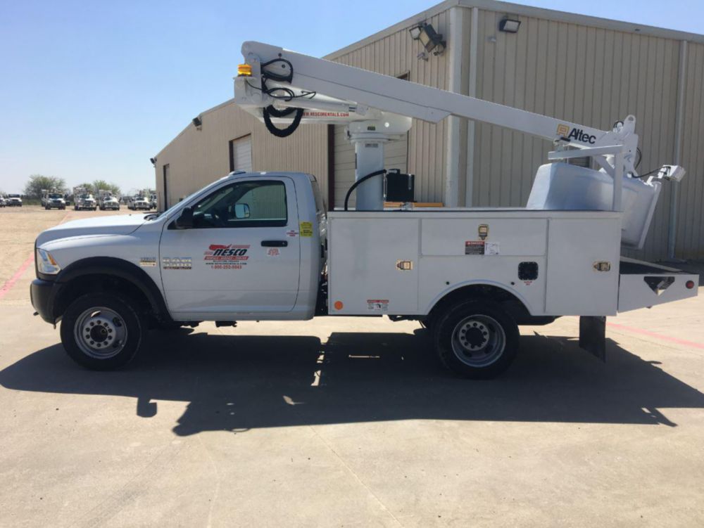 35 ft Non Insulated Telecom Bucket Truck