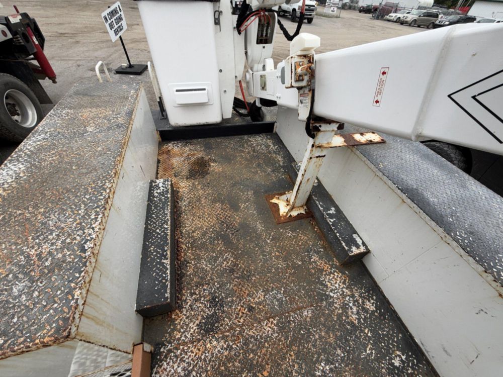 2019 Ford F-550 4x4 Versalift VST-40I Material Handler Bucket Truck