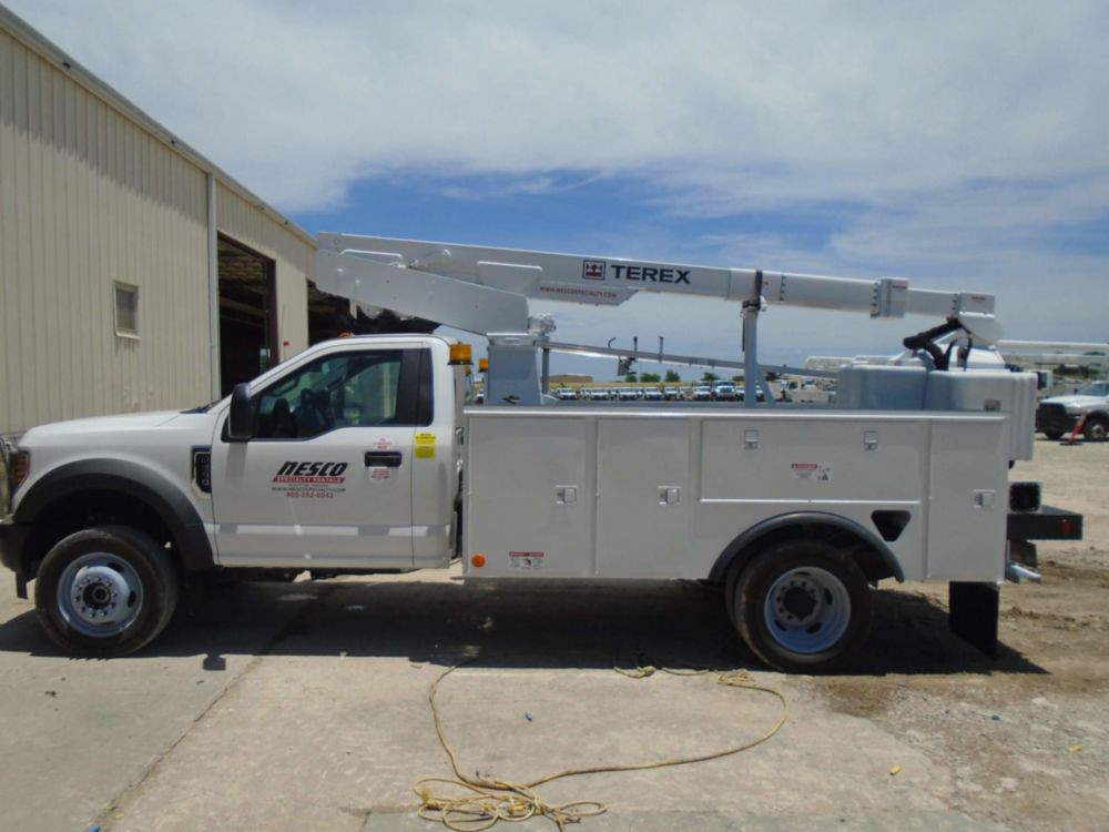 29 ft Insulated Telecom Bucket Truck