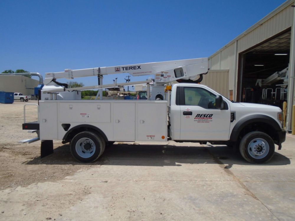 29 ft Insulated Telecom Bucket Truck