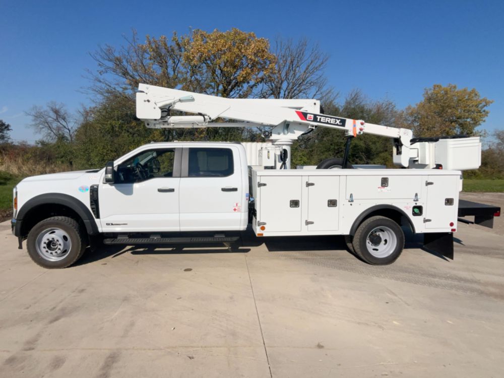 2027 Ford F550 4x4 Terex Utilities LT40 Bucket Truck