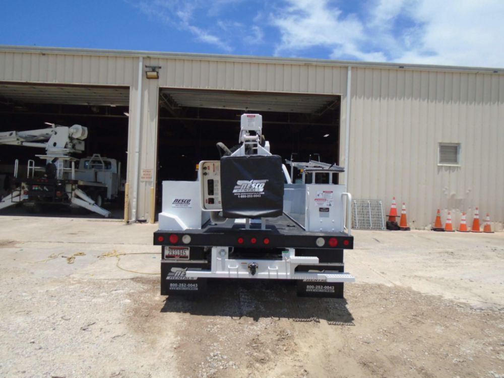29 ft Insulated Telecom Bucket Truck