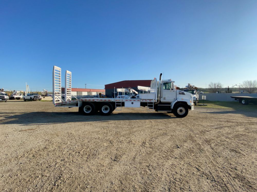 2018 Western Star 4700SB 6x4 Equipment Hauler
