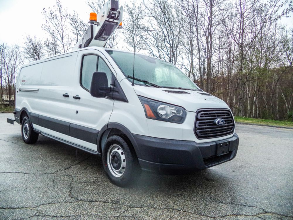 29 ft Non Insulated Telecom Bucket Truck