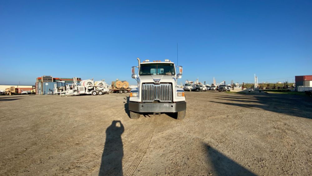 2018 Western Star 4700SB 6x4 Equipment Hauler