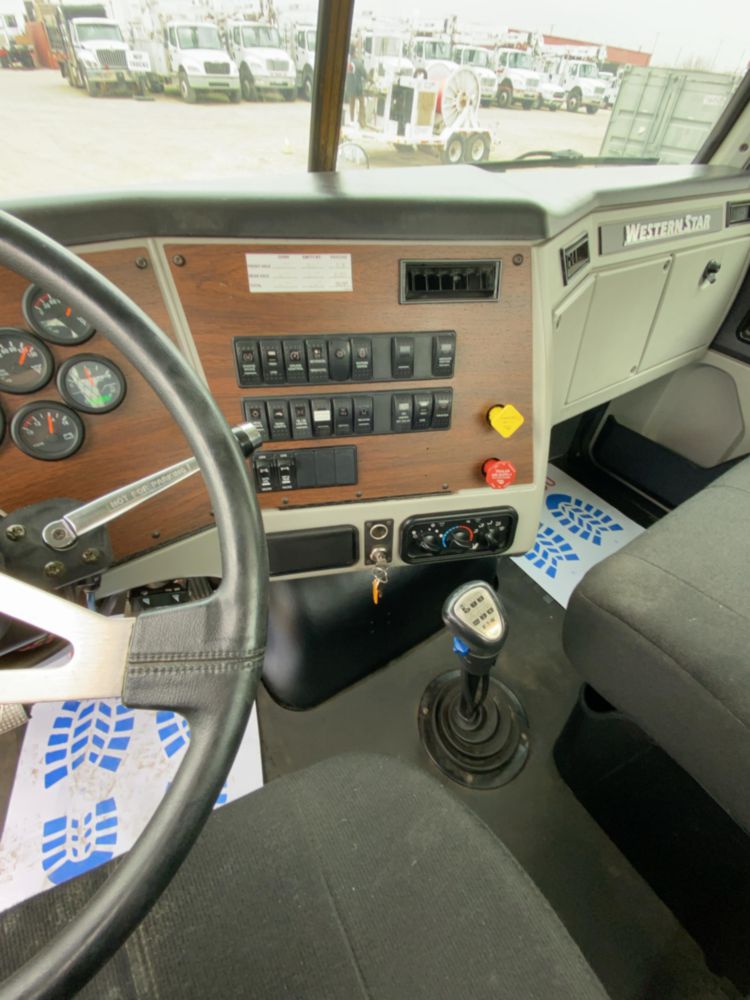 2018 Western Star 4700SB 6x4 Equipment Hauler