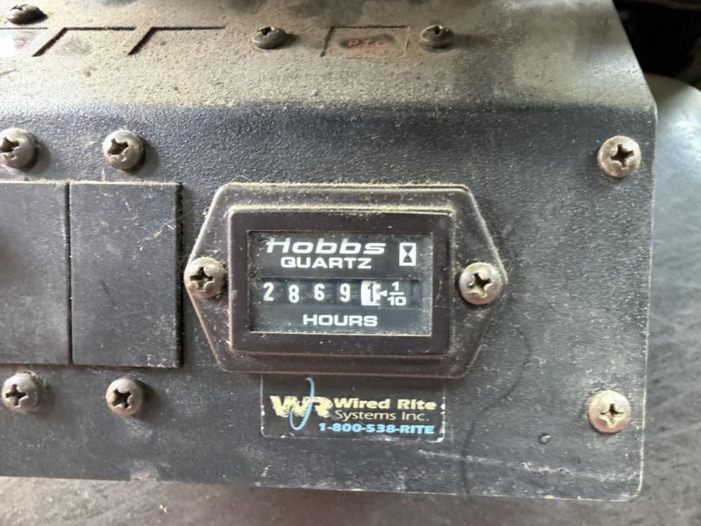 2002 Int'l 4400 Terex Commander 4047 Digger Derrick Truck