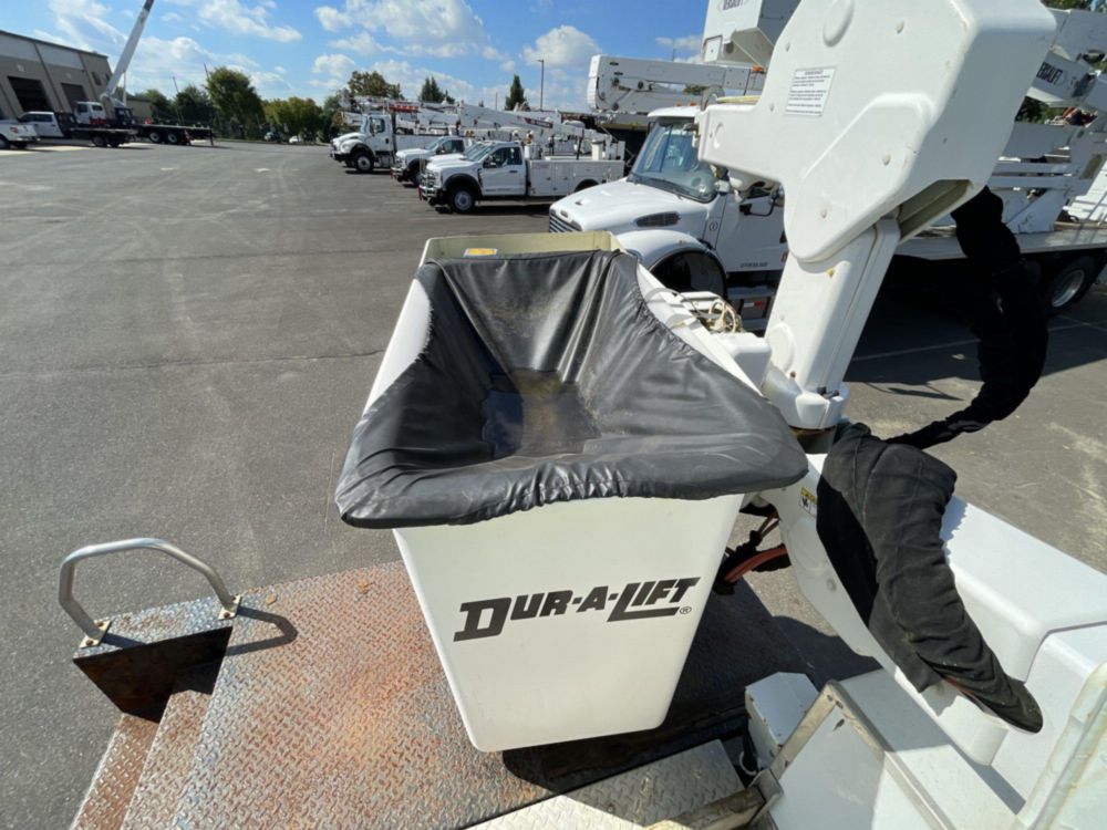 2018 Ford F-550 4x4 Duralift DPM2-47 Material Handler Bucket Truck