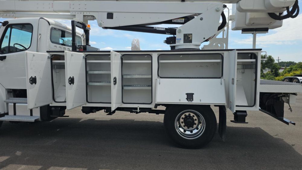2021 Freightliner M2106 4x4 Versalift VN-555-MHI Bucket Truck