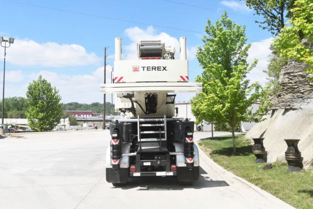 80 tons 126 ft Boom Truck