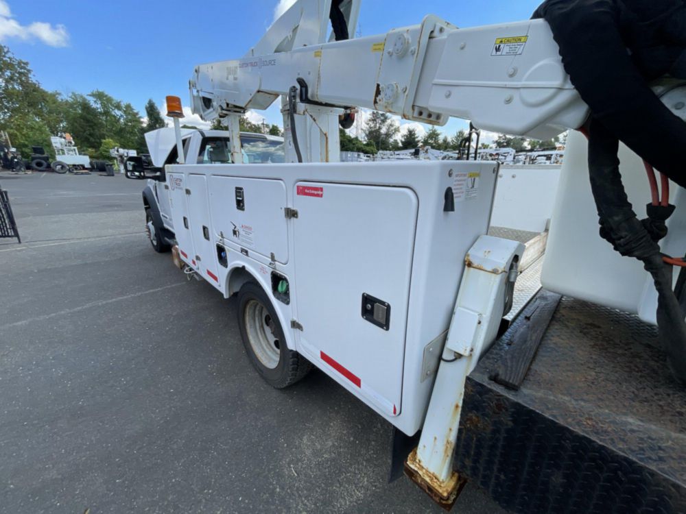2018 Ford F-550 4x4 Duralift DPM2-47 Material Handler Bucket Truck