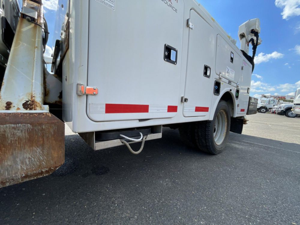 2018 Ford F-550 4x4 Duralift DPM2-47 Material Handler Bucket Truck