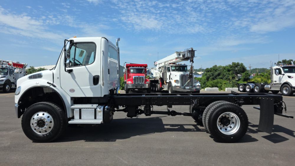2020 Freightliner M2106 4x4 Cab & Chassis