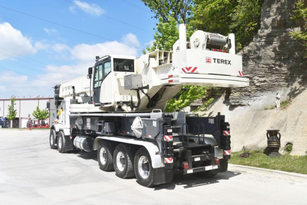 80 tons 126 ft Boom Truck