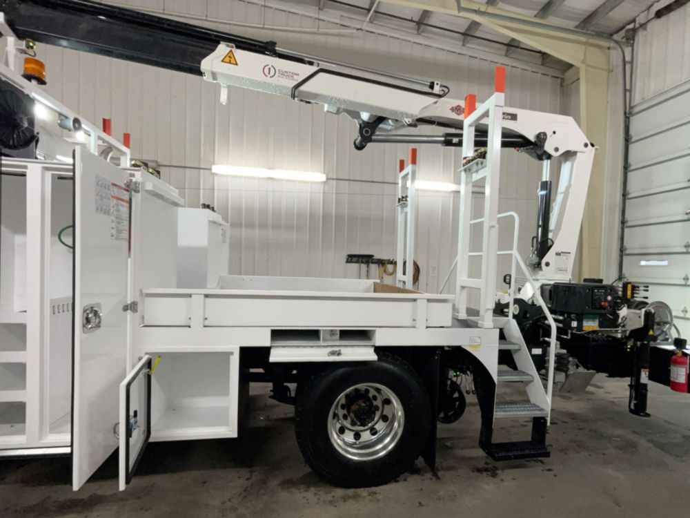 2026 Freightliner 108SD 4x2 IMT 10/72SL K3 Hi-Rail Section Truck