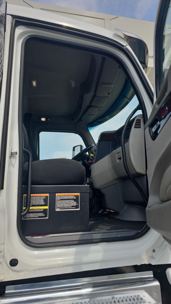2019 Peterbilt 567 10x6 National NBT45-127 Boom Truck