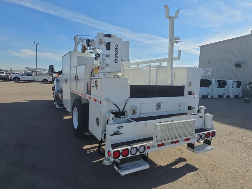 2026 Ford F750 4x2 LIFTMOORE 2550 USED Hi-Rail Service Truck