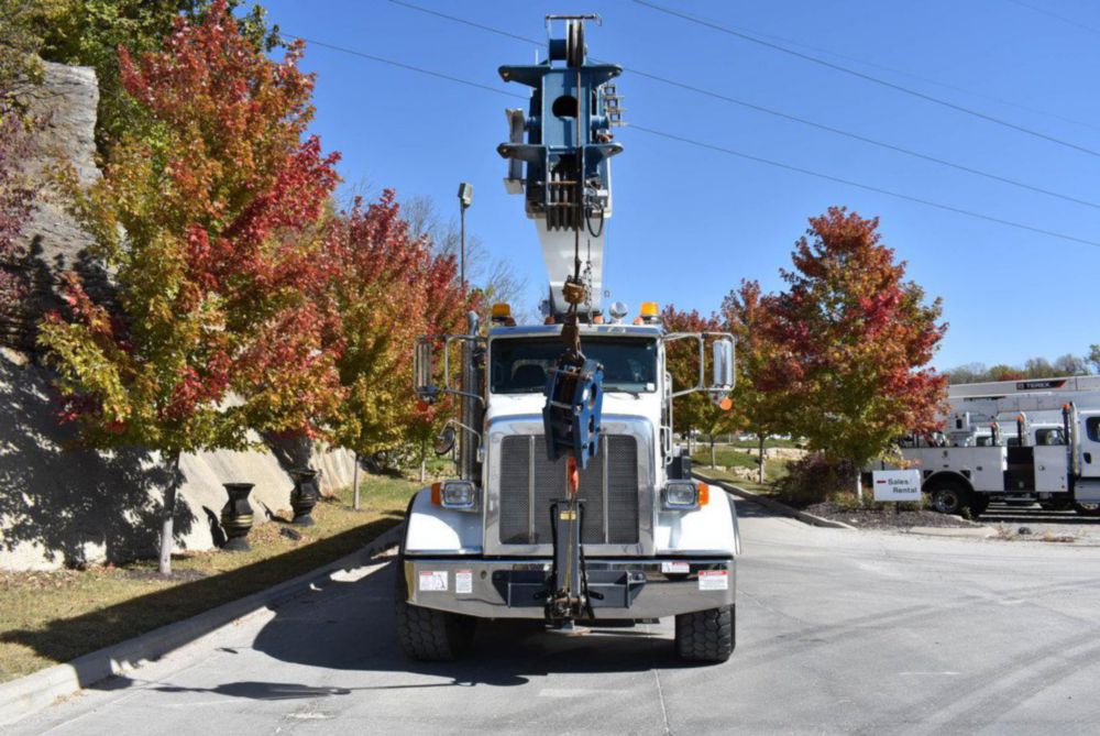 50 tons 102-128 ft Boom Truck