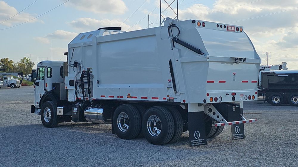 2025 Peterbilt 520 6x4 Rear Heil Durapack Python 28 Yard Side Loader