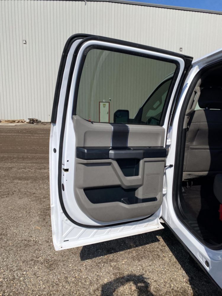 2015 Ford F-150 Crew Cab 4x4 Pickup