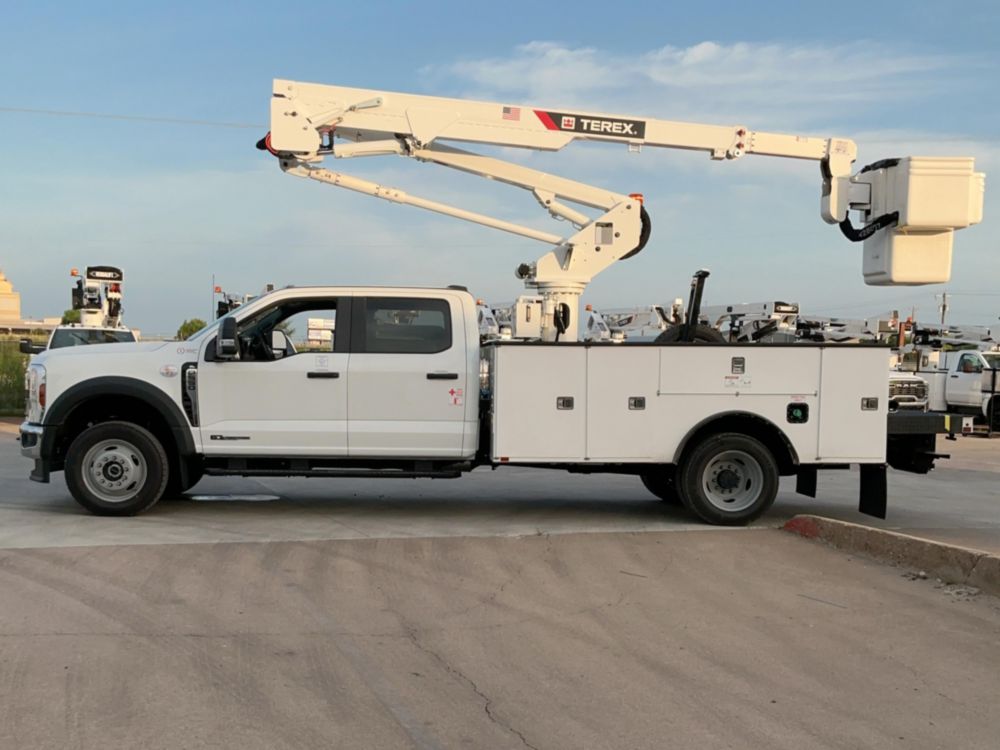 2026 Ford F550 4x4 Terex Utilities LT40 Bucket Truck