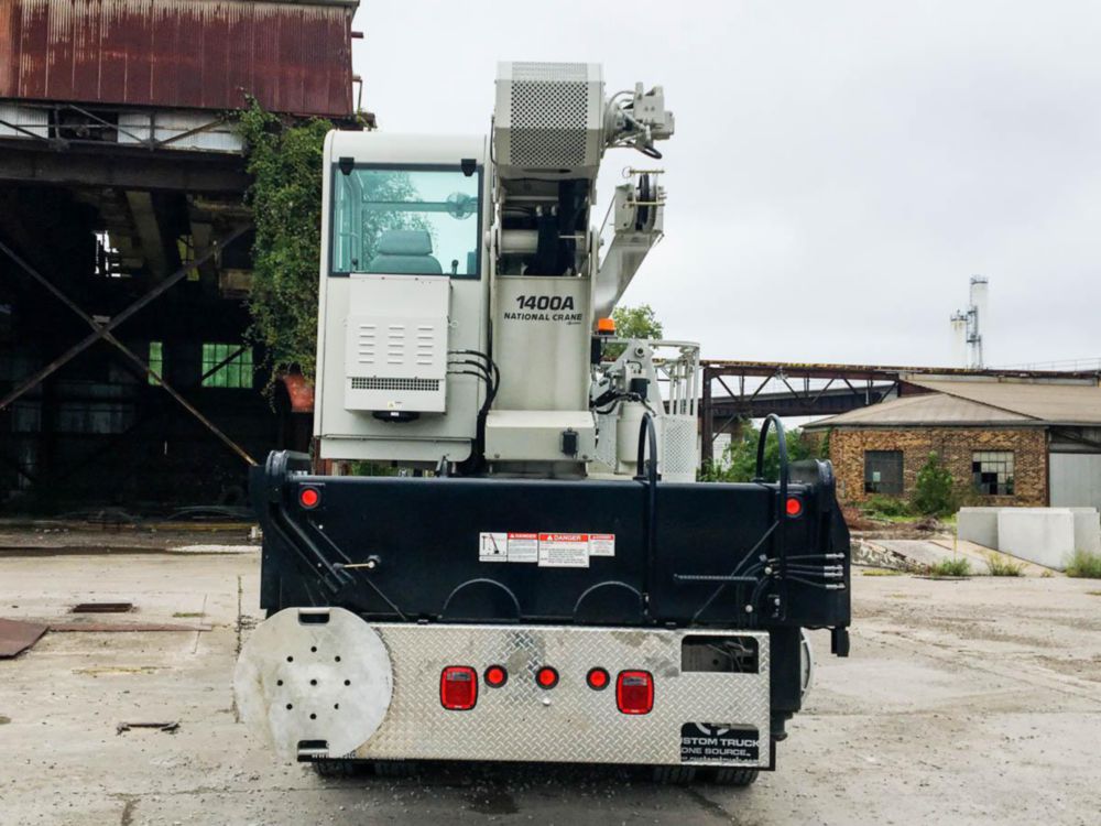33 tons 127 ft Boom Truck