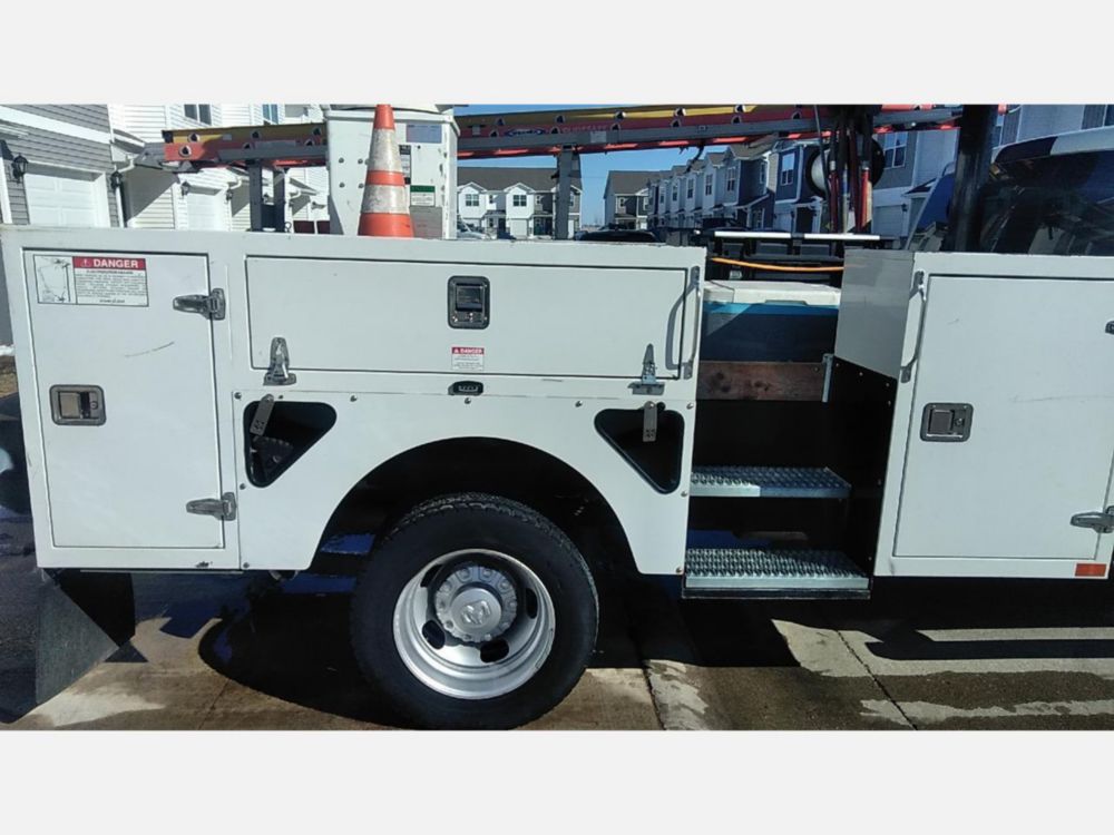 2022 Dodge Ram 5500 4x4 Posi Plus Cable Placer Truck