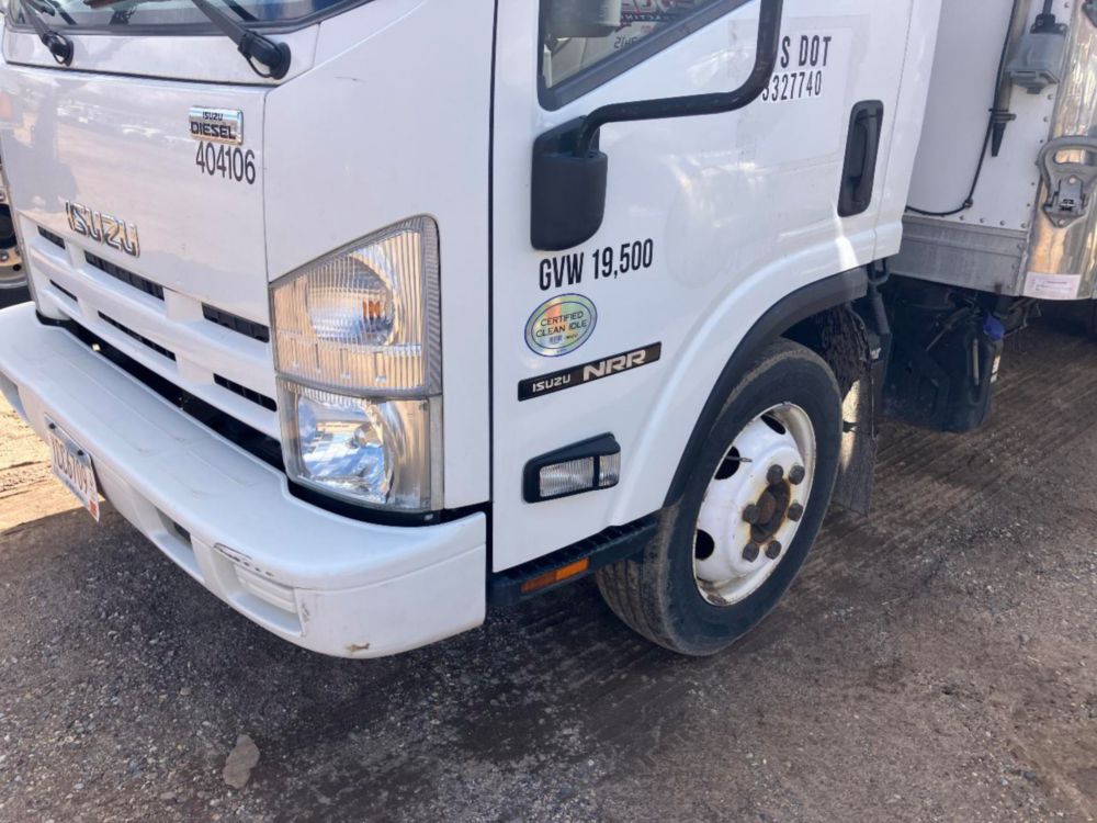 2014 Isuzu NPR Thermo-King T-680R Reefer Truck