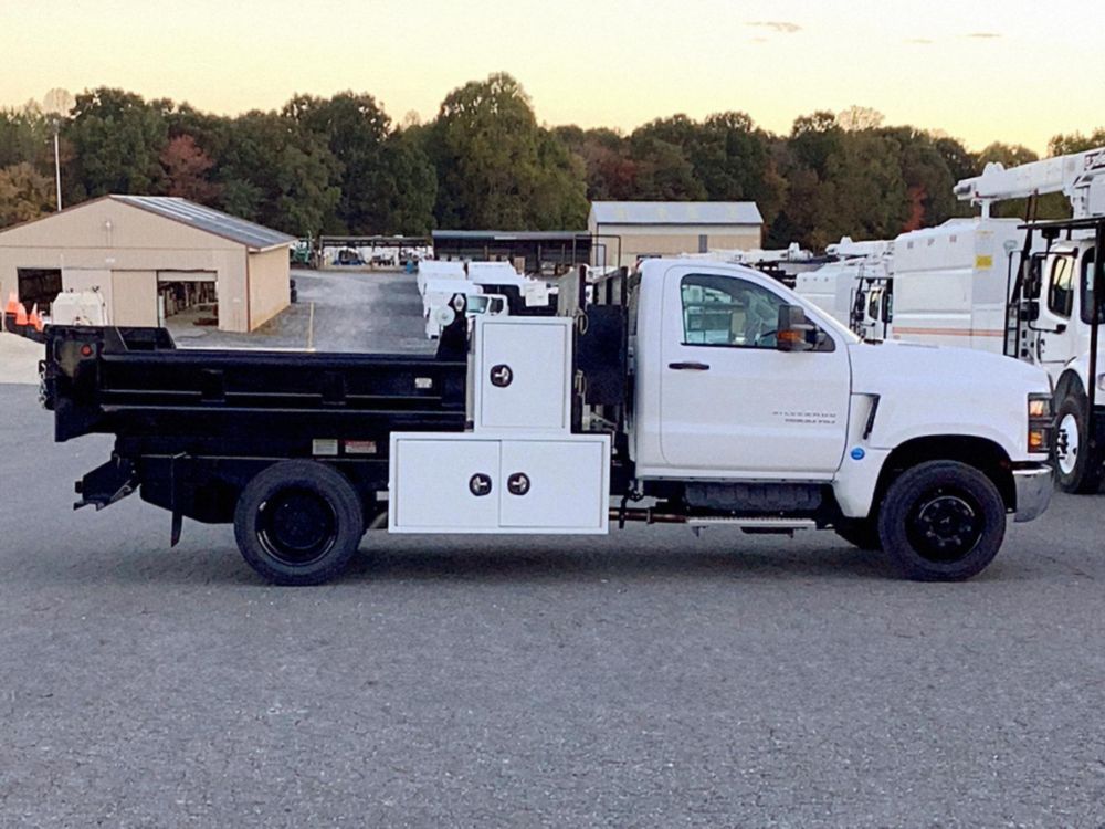 2023 Chevrolet 5500 4x2 Godwin Dump Truck