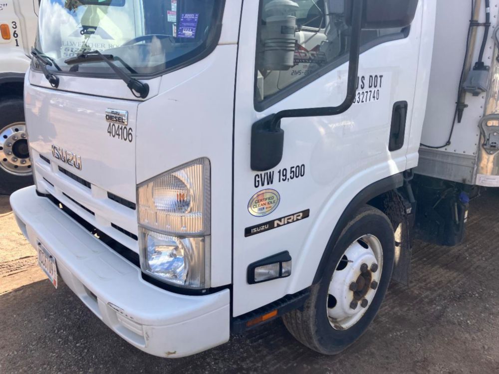 2014 Isuzu NPR Thermo-King T-680R Reefer Truck