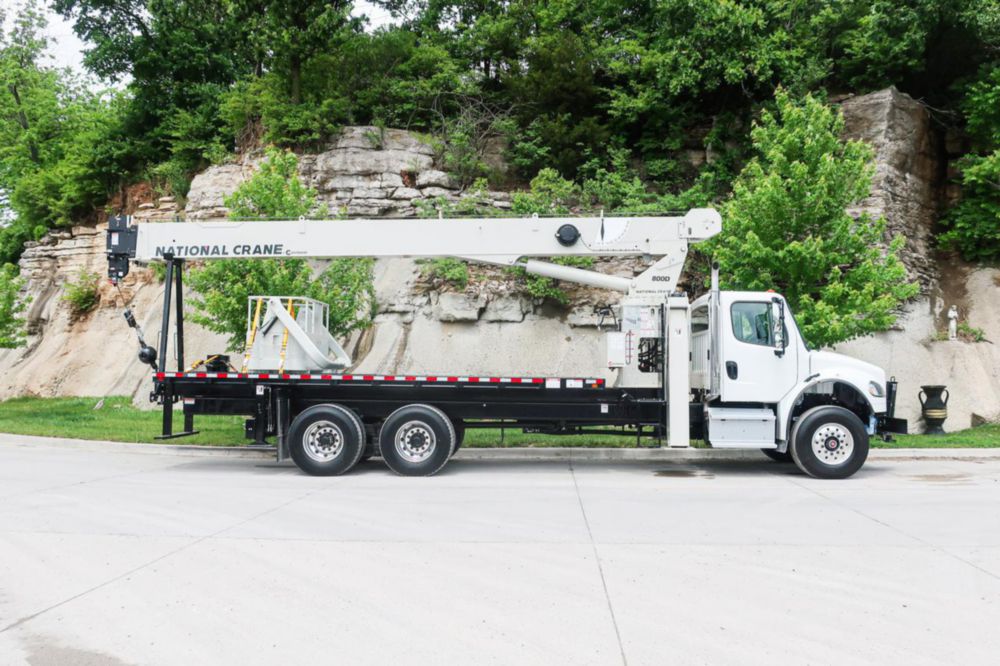 23 tons 100 ft AWD Boom Truck