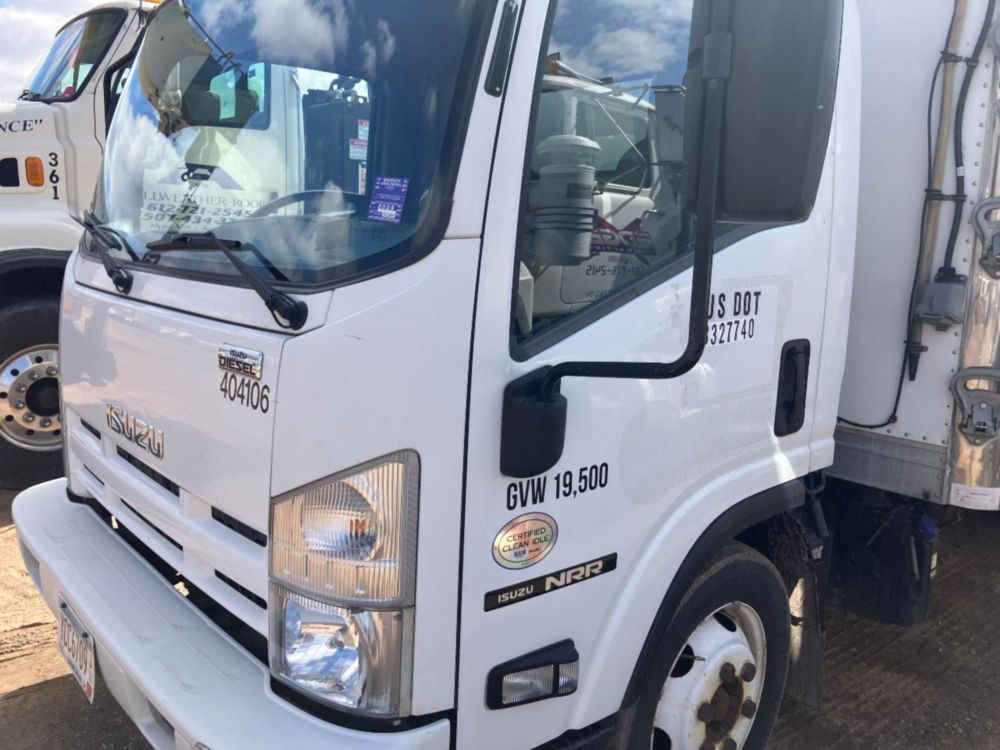 2014 Isuzu NPR Thermo-King T-680R Reefer Truck