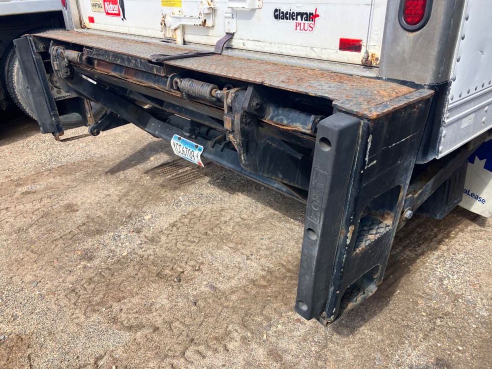 2014 Isuzu NPR Thermo-King T-680R Reefer Truck