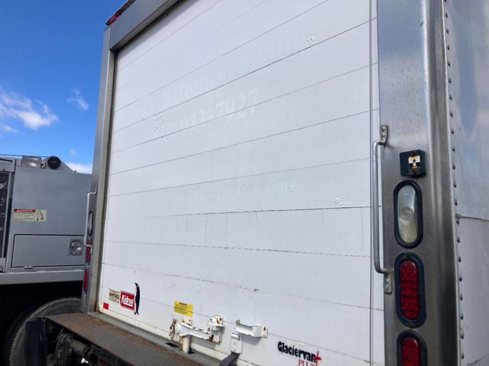 2014 Isuzu NPR Thermo-King T-680R Reefer Truck