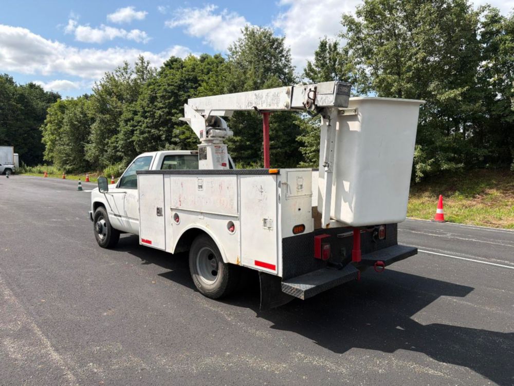 2000 GMC 3500 Versalift TEL-29N Versalift Bucket Truck